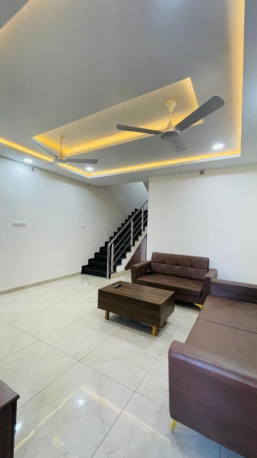 Luxurious 3 Bhk Villa In Bhuj - Shivani Homestay מראה חיצוני תמונה