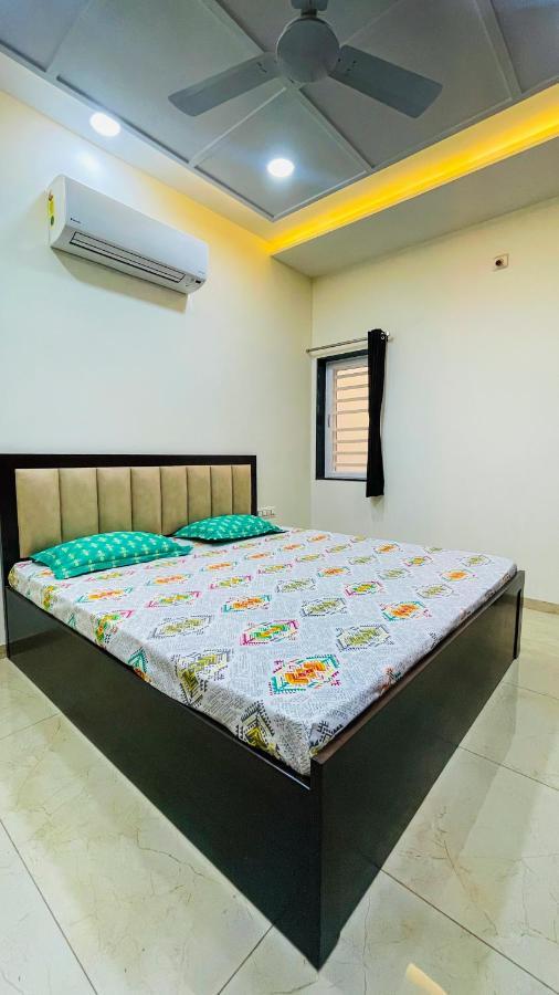 Luxurious 3 Bhk Villa In Bhuj - Shivani Homestay מראה חיצוני תמונה